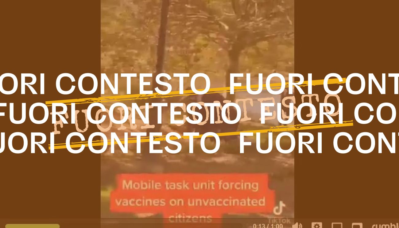 Questo scatto non mostra un tentativo di vaccinare con la forza chi non lo è