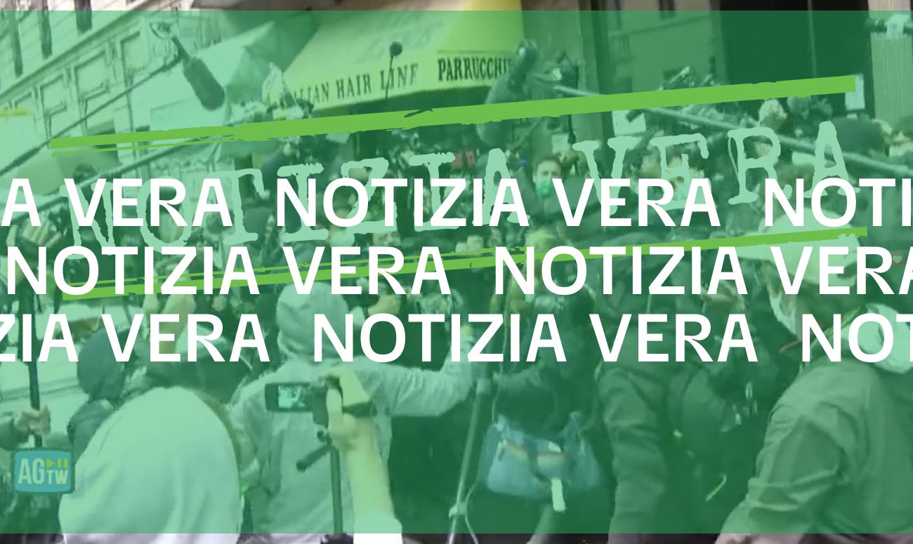 Le immagini dell’assembramento dei giornalisti sotto casa di Silvia Romano sono vere