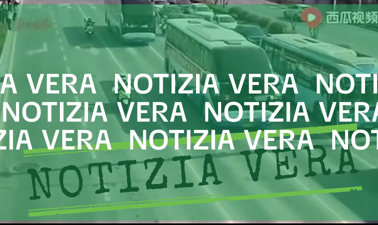 Sì, questo video mostra il ringraziamento dei cittadini verso i medici che a Wuhan hanno combattuto il coronavirus